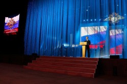 Медведев доволен реформой МВД Медведев доволен реформой МВД